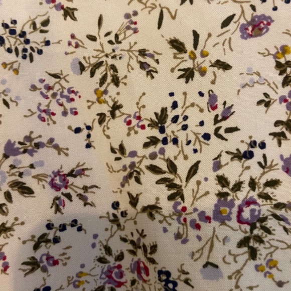 floral blouse. - Picture 3 of 3